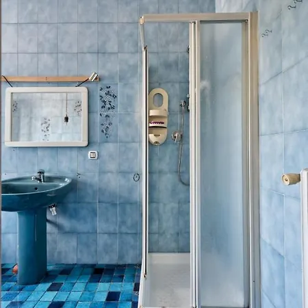 Venice H&s Apt Private With Ac & Tv ميستر
